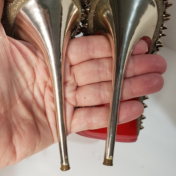 🎉HP🎉4.3.21🎉Silver glitter studded 120 pumps - Picture 9 of 13